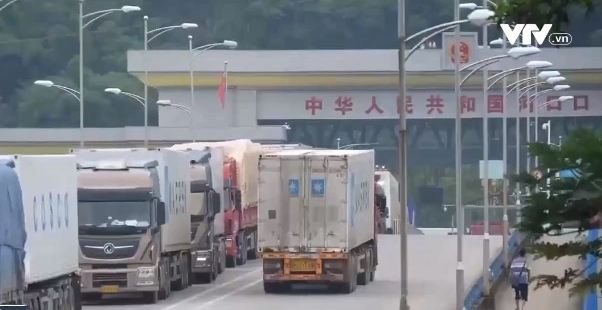 Xuất khẩu nông sản qua cửa khẩu nhộn nhịp đầu năm